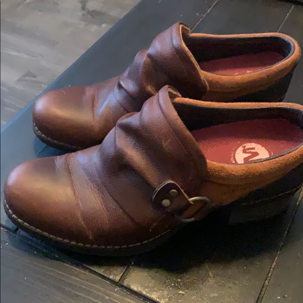 Merrill like new clog